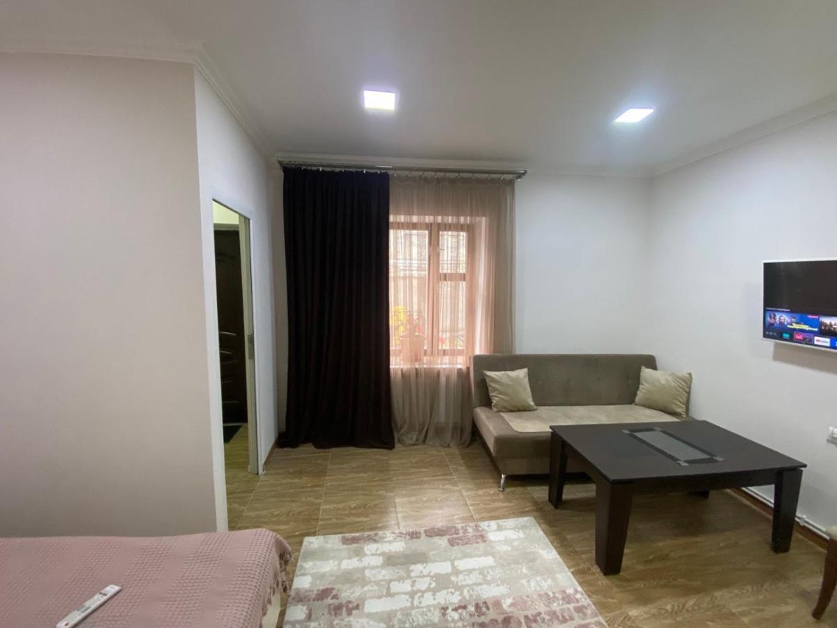 Sm Apartment 1 Ереван Экстерьер фото